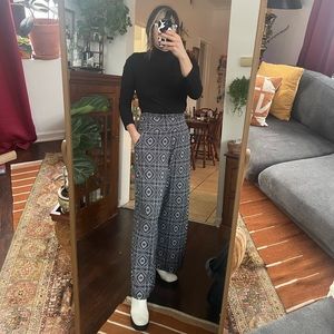 Fun comfortable geometric patterned pants